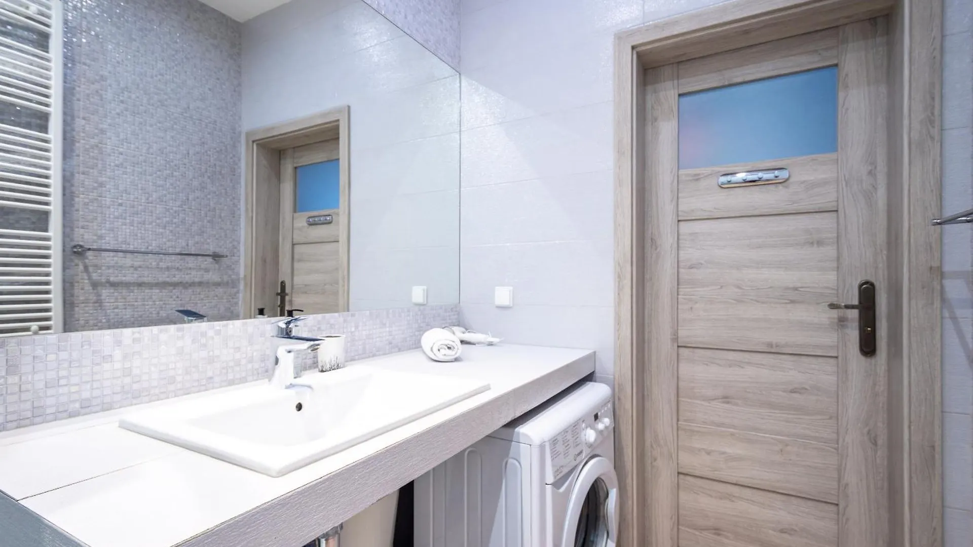 Apartment Rentplanet - Apartament Arianska Krakow